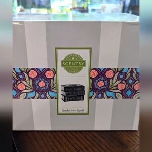 Under my spell Scentsy warmer